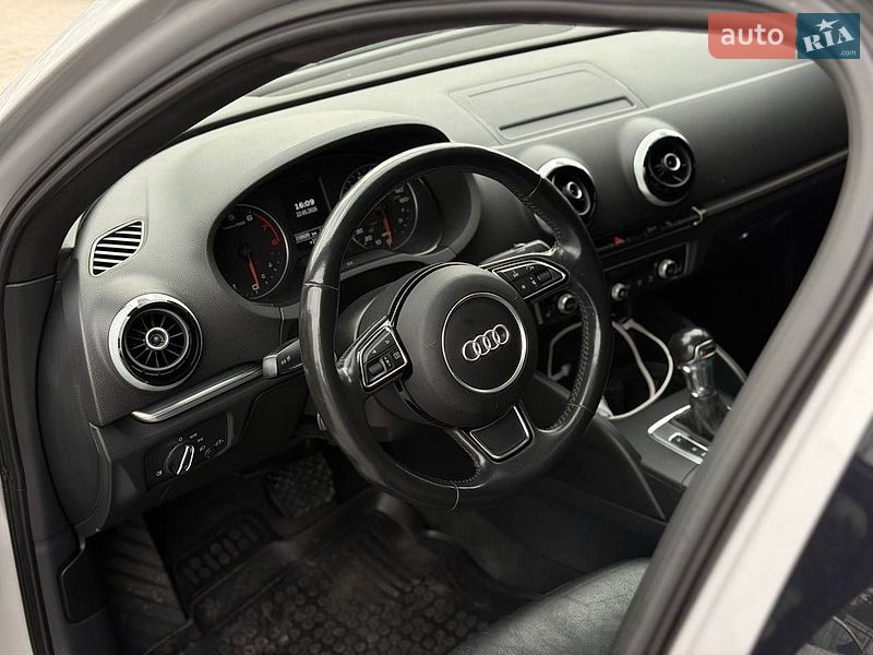 Седан Audi A3 2014 в Івано-Франківську