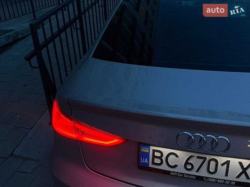Седан Audi A3 2015 в Львові