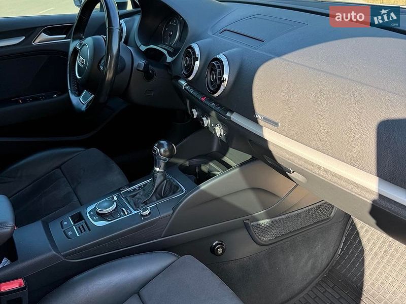 Хетчбек Audi A3 2016 в Одесі