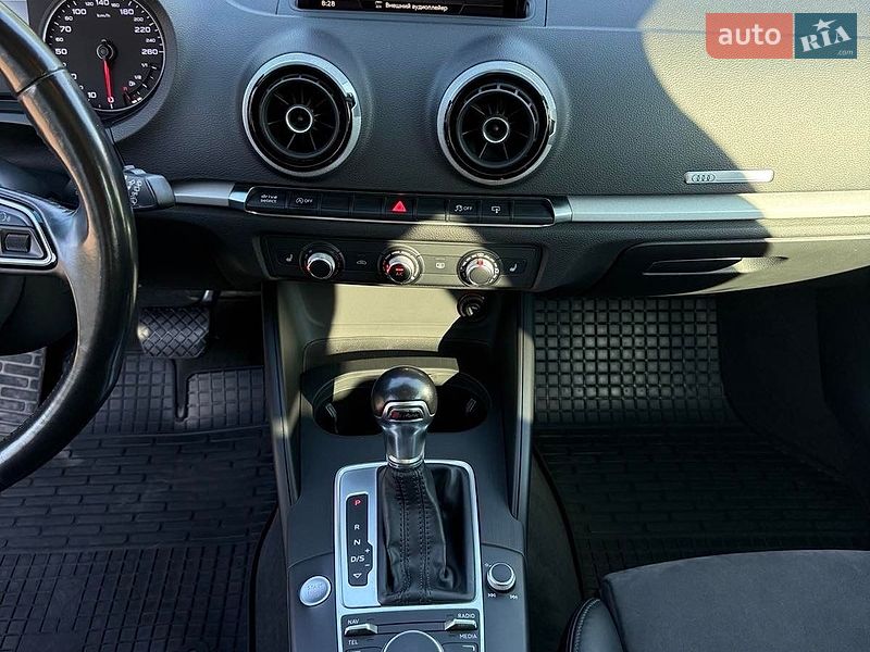 Хетчбек Audi A3 2016 в Одесі