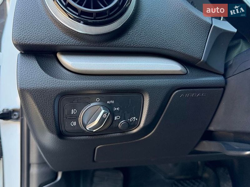 Хетчбек Audi A3 2016 в Одесі