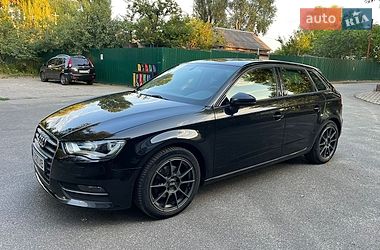 Хэтчбек Audi A3 2014 в Киеве
