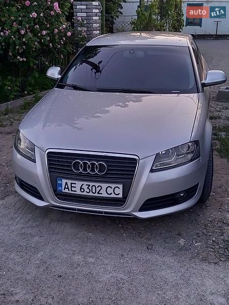 Хэтчбек Audi A3 2009 в Синельниково