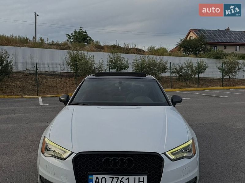 Седан Audi A3 2014 в Ужгороде
