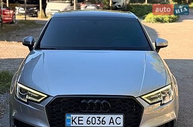 Седан Audi A3 2017 в Днепре