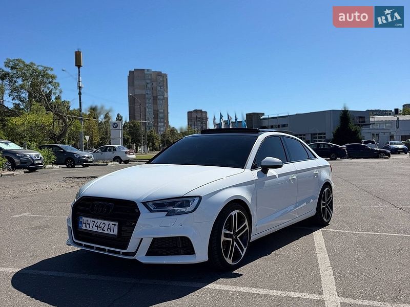 Седан Audi A3 2019 в Одессе