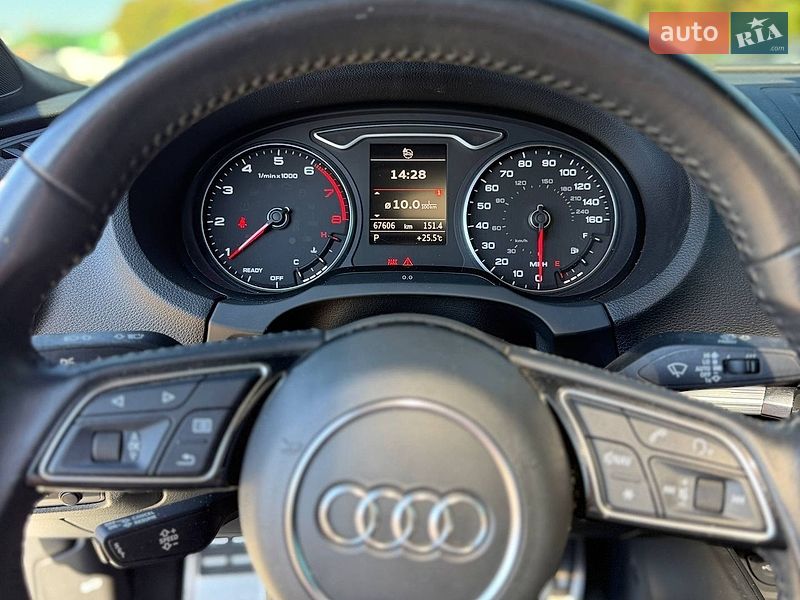 Седан Audi A3 2019 в Одессе