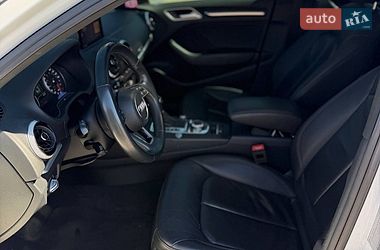 Седан Audi A3 2019 в Одессе