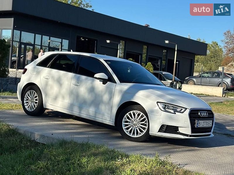 Хетчбек Audi A3 2017 в Харкові
