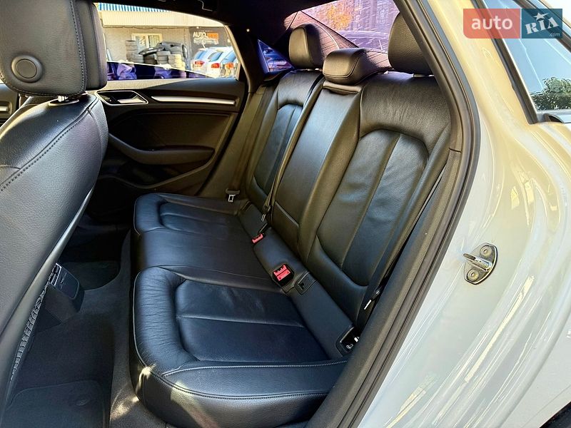 Седан Audi A3 2016 в Харькове