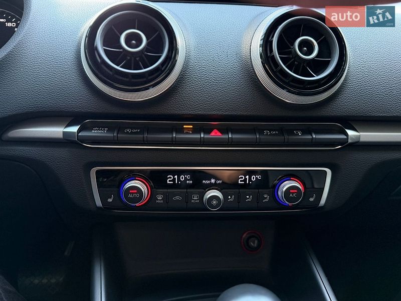 Седан Audi A3 2015 в Києві