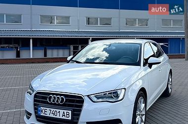 Хетчбек Audi A3 2014 в Ромнах