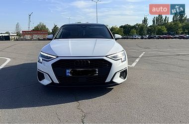 Седан Audi A3 2022 в Дніпрі Седан Audi A3 2022 в Дніпрі