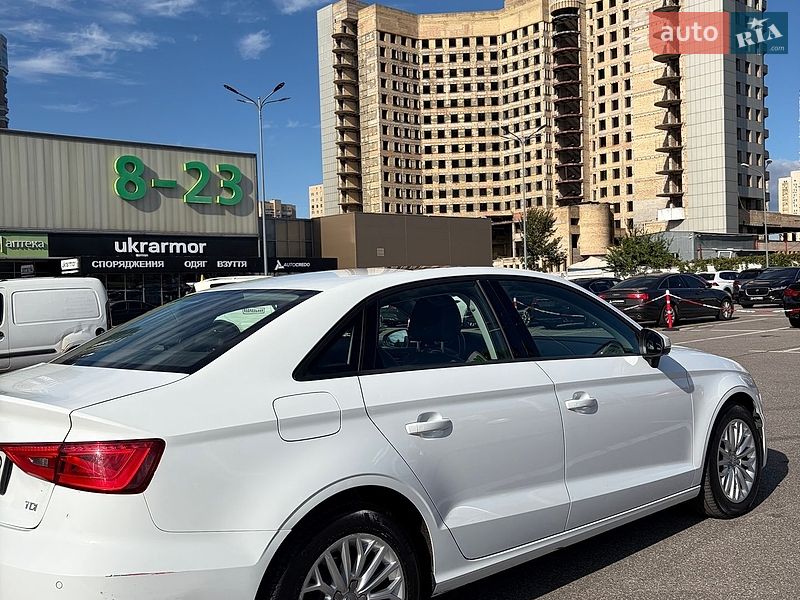 Седан Audi A3 2016 в Києві