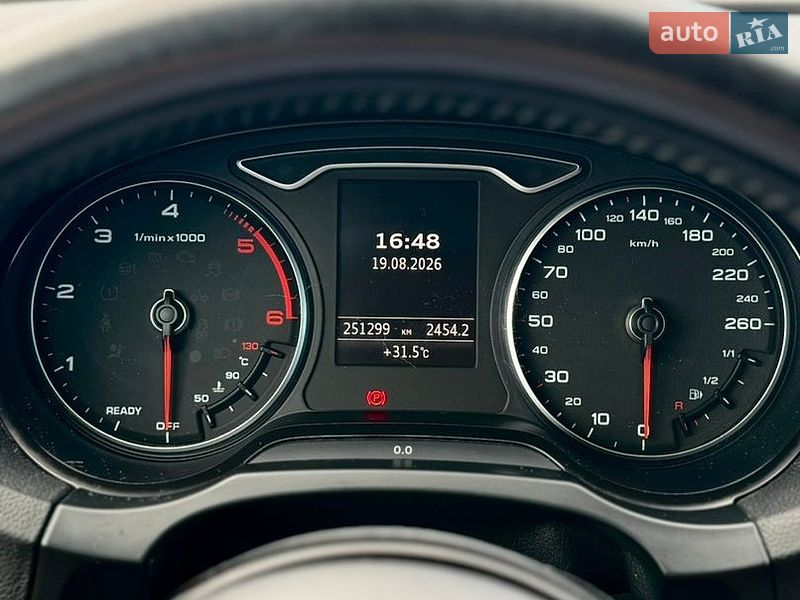 Хэтчбек Audi A3 2016 в Киеве