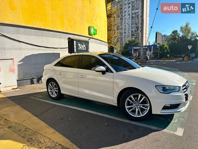 Седан Audi A3 2014 в Києві