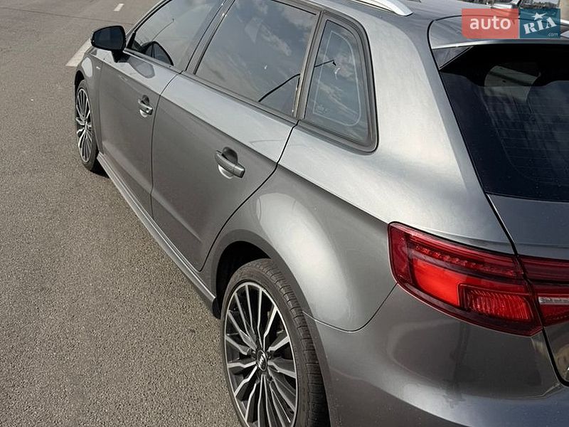 Хетчбек Audi A3 2016 в Києві