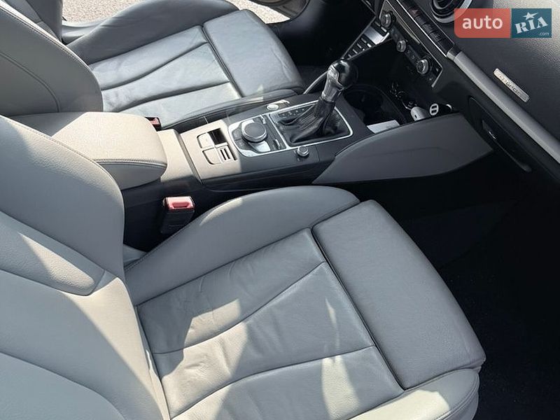 Хетчбек Audi A3 2016 в Києві