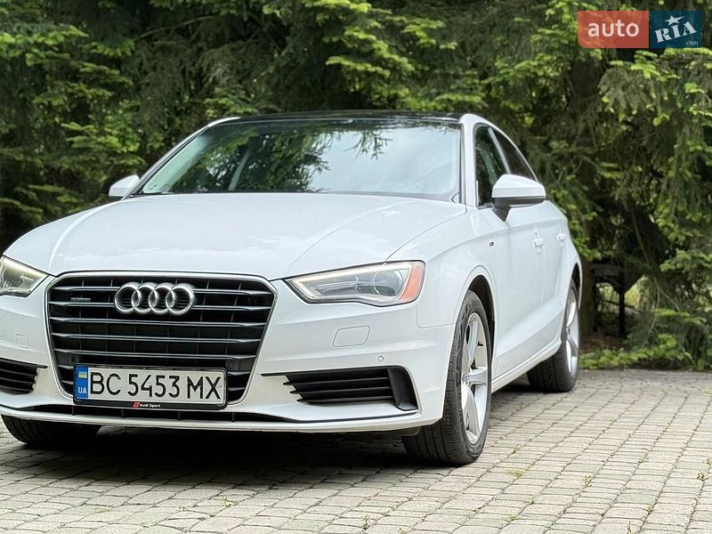 Седан Audi A3 2015 в Львове
