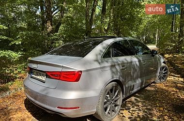Седан Audi A3 2016 в Новояворівську