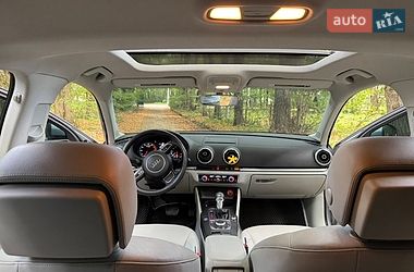 Седан Audi A3 2016 в Новояворівську