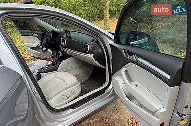 Седан Audi A3 2016 в Новояворівську