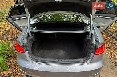 Седан Audi A3 2016 в Новояворівську