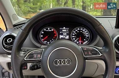 Седан Audi A3 2016 в Новояворівську