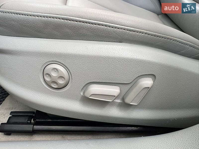Седан Audi A3 2016 в Новояворівську