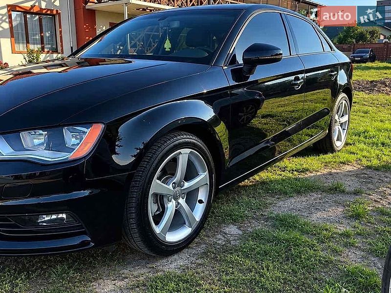 Седан Audi A3 2016 в Рівному