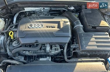 Седан Audi A3 2016 в Рівному