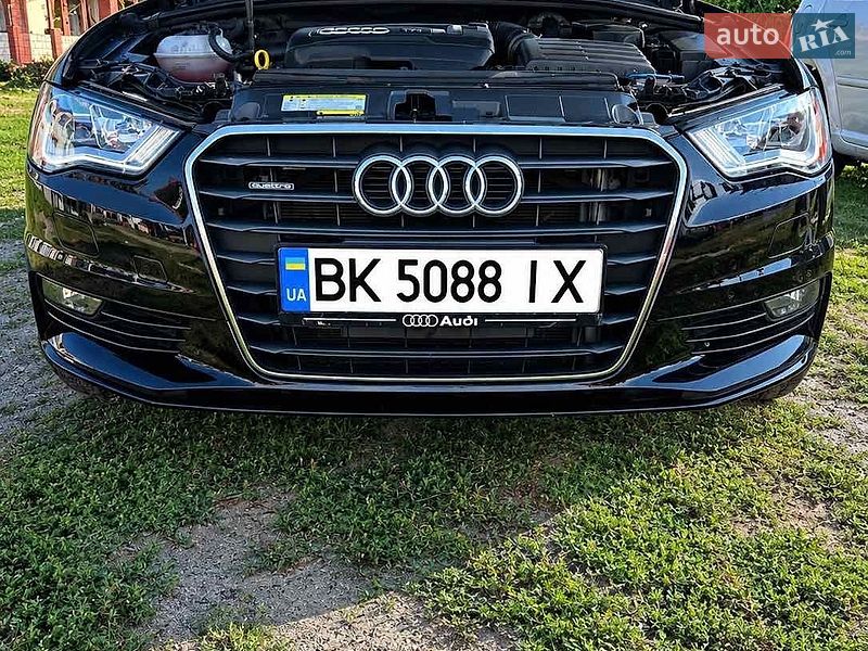 Седан Audi A3 2016 в Рівному