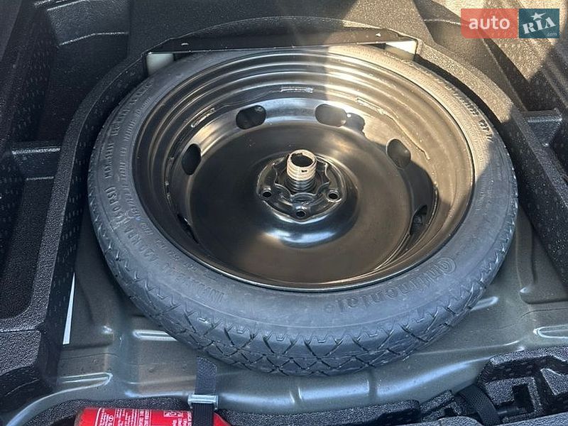 Седан Audi A3 2016 в Рівному