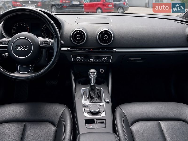 Седан Audi A3 2015 в Одессе