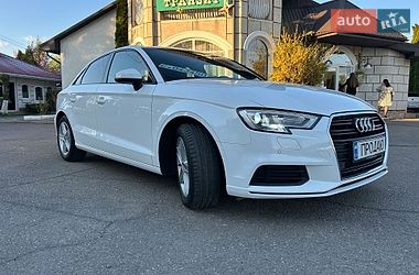 Седан Audi A3 2017 в Хусте
