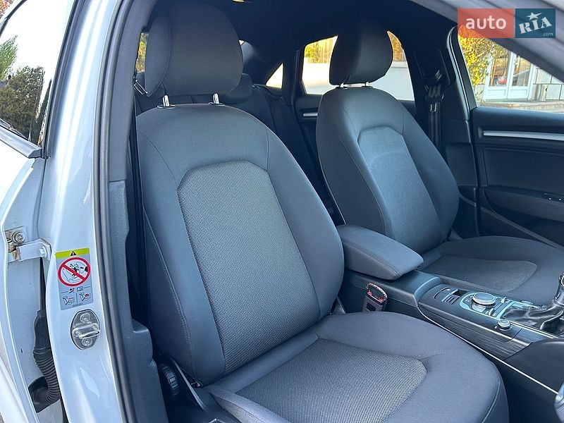 Седан Audi A3 2017 в Хусте