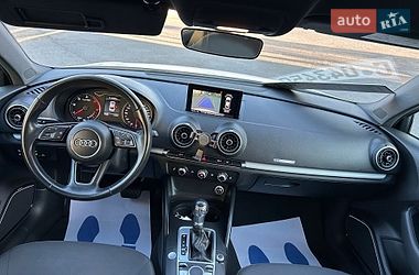 Седан Audi A3 2017 в Хусте