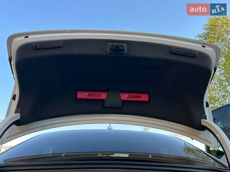 Седан Audi A3 2017 в Хусте