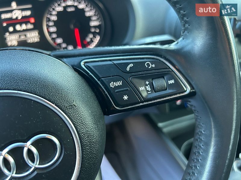 Седан Audi A3 2017 в Хусте