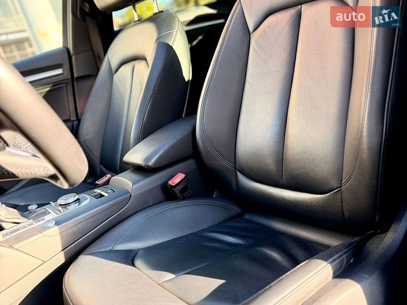 Седан Audi A3 2016 в Киеве