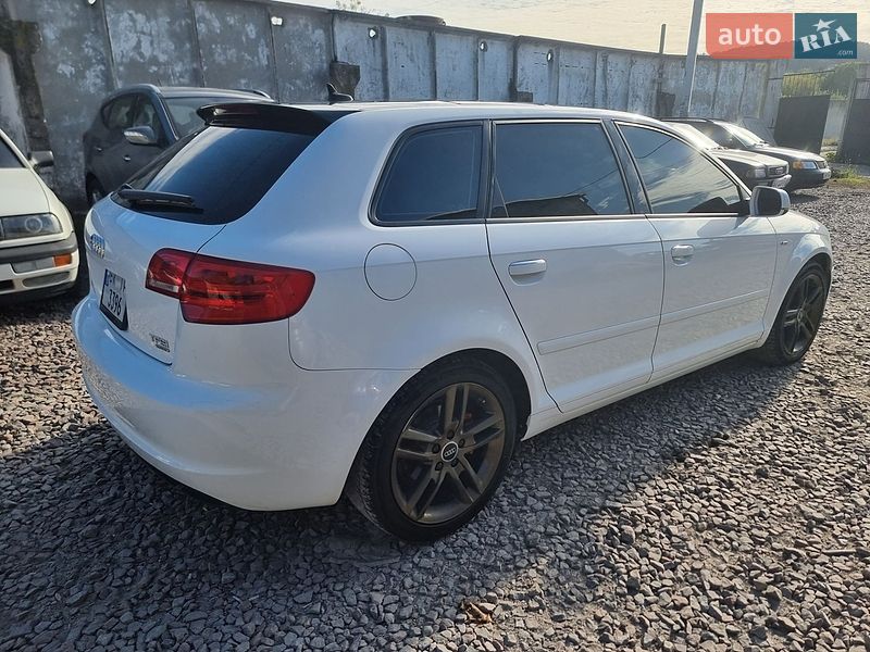 Хэтчбек Audi A3 2011 в Кременце