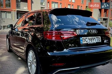 Хетчбек Audi A3 2016 в Львові