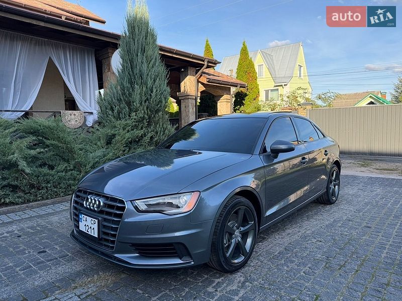 Седан Audi A3 2015 в Киеве