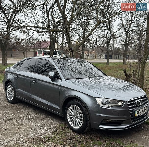 Седан Audi A3 2016 в Самарі