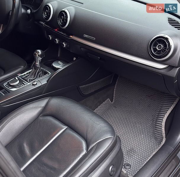 Седан Audi A3 2016 в Самарі