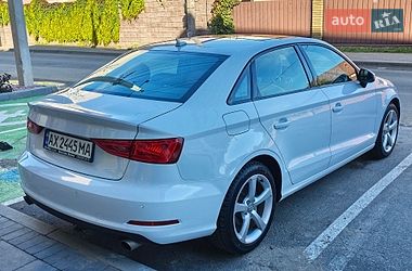 Седан Audi A3 2015 в Києві