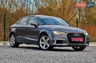 Седан Audi A3 2017 в Дрогобыче