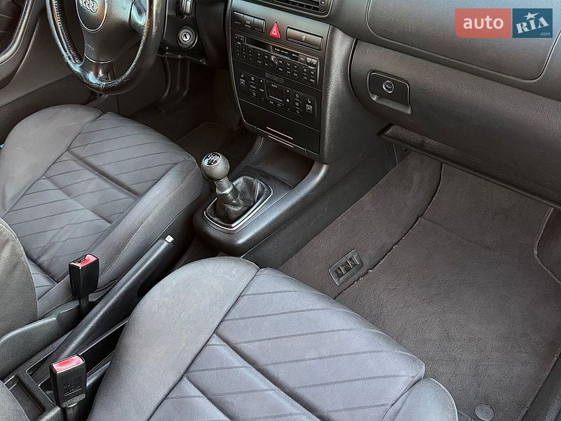 Хетчбек Audi A3 2001 в Чернівцях