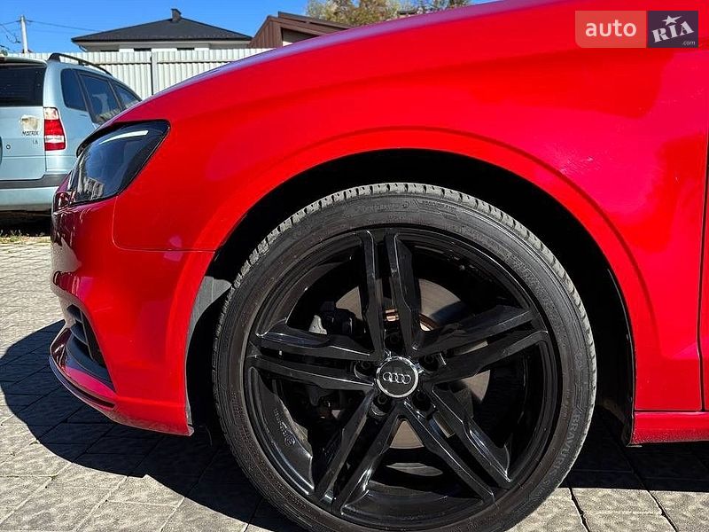 Седан Audi A3 2017 в Ужгороді
