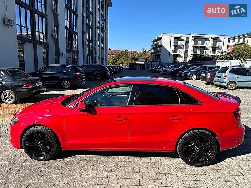 Седан Audi A3 2017 в Ужгороді